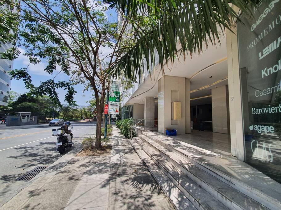 Bgc Taguig Cozy 2 Bedroom Loft, With Stunning Bgc Skyline View! Manila Ngoại thất bức ảnh