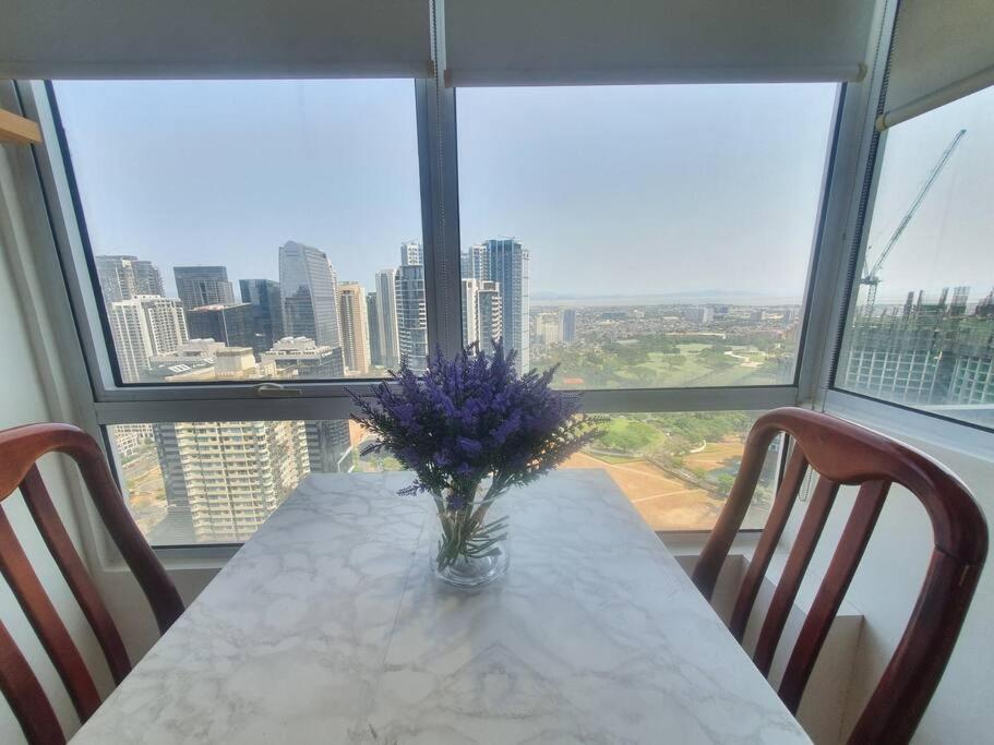 Bgc Taguig Cozy 2 Bedroom Loft, With Stunning Bgc Skyline View! Manila Ngoại thất bức ảnh